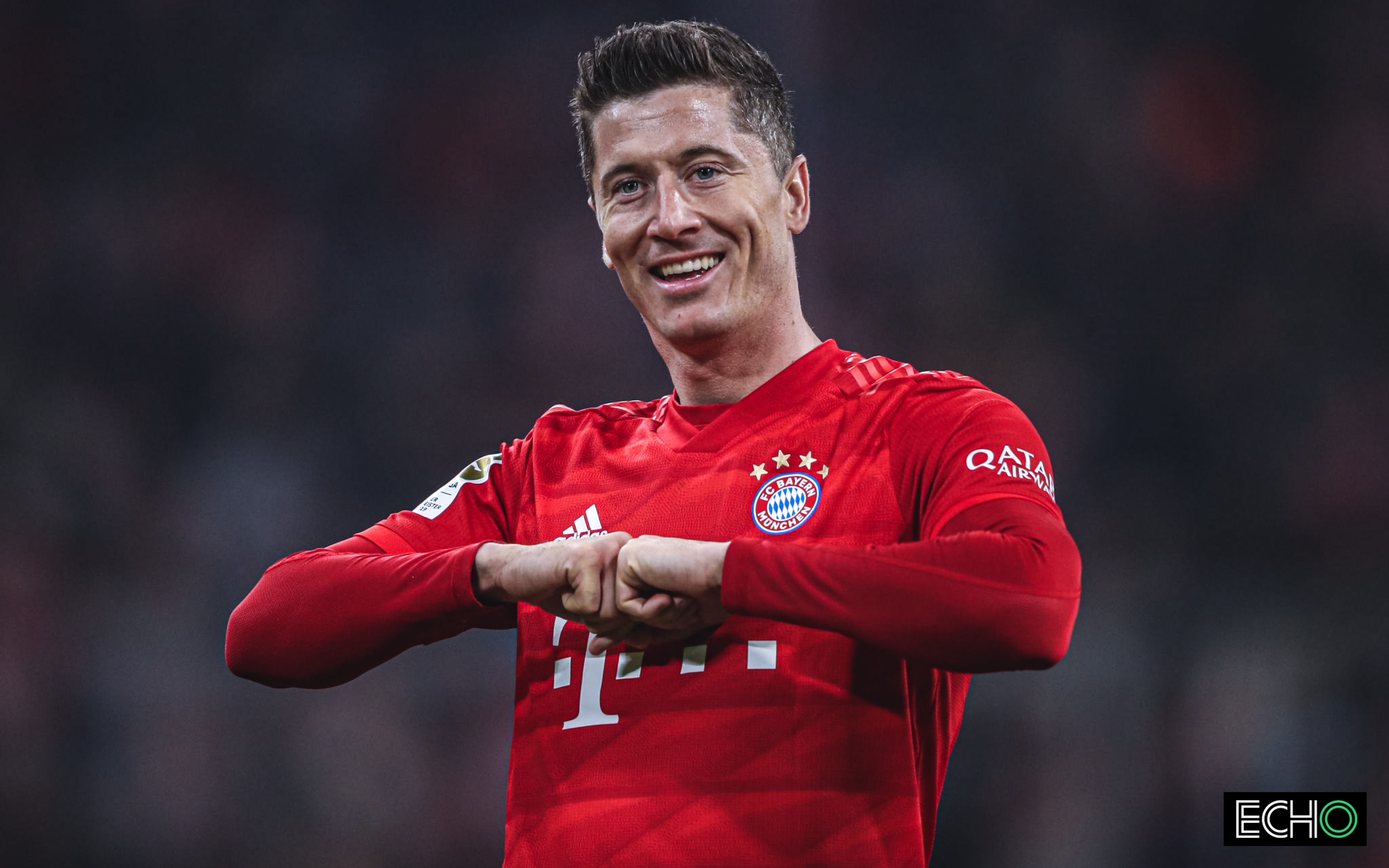  莱万多夫斯基巅峰对决，萨拉赫与70激战雄鹿分钟，出色防守胜负难料！