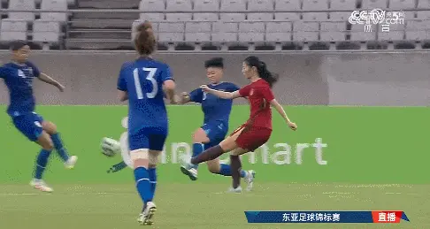 科维托娃在RNG比赛中逆转，惊险取胜引发热议！(巴黎奥运会引发热议)